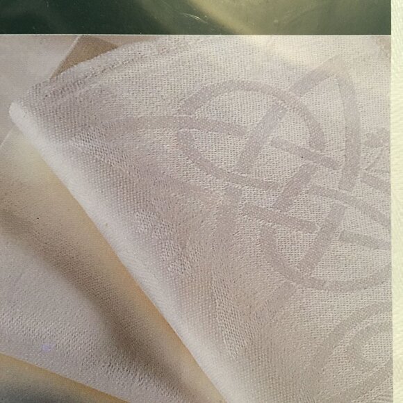 McCaw Allan Irish Collection 4 Linen Damask Napkins 18"x18" White - Picture 10 of 10